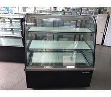 Tủ trưng bày bánh kem BERJAYA kính cong màu đen CCS12SB13-2FB