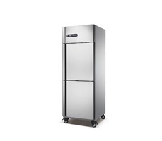 Tủ Mát Đứng 2 Cánh Inox Coolmes GN550TNZ2