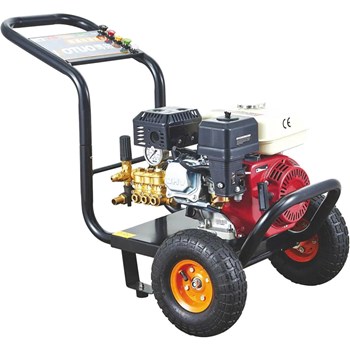 Máy rửa xe áp lực chạy xăng BT-180V
