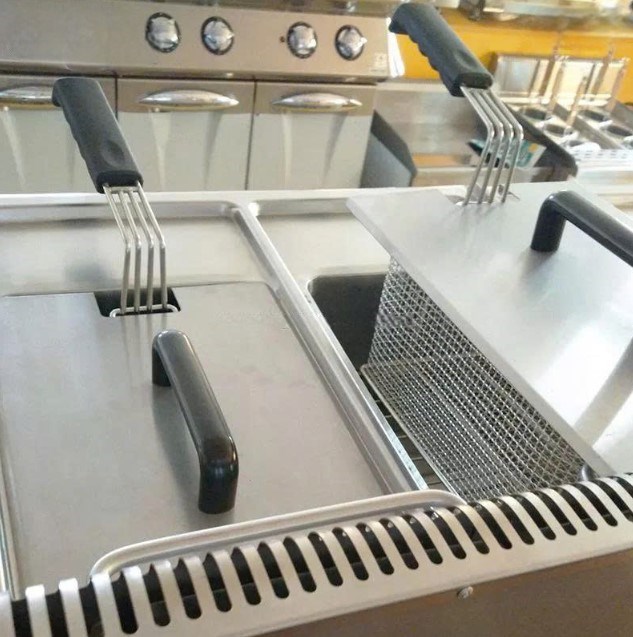 bep chien nhung dung gas 14l voi 2 binh chua kolner gf-565 hinh 2